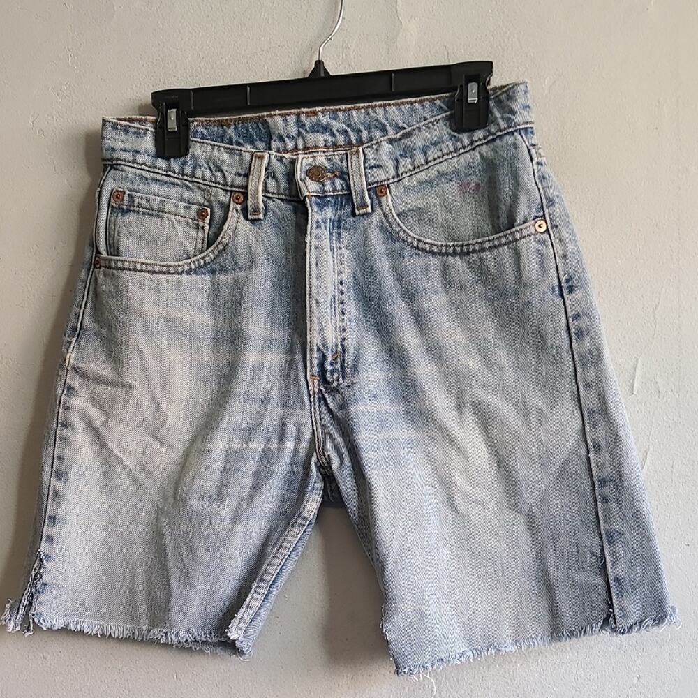 Vintage men's 31" waist Levi's 505 jean denim cutoff shorts light wash worn